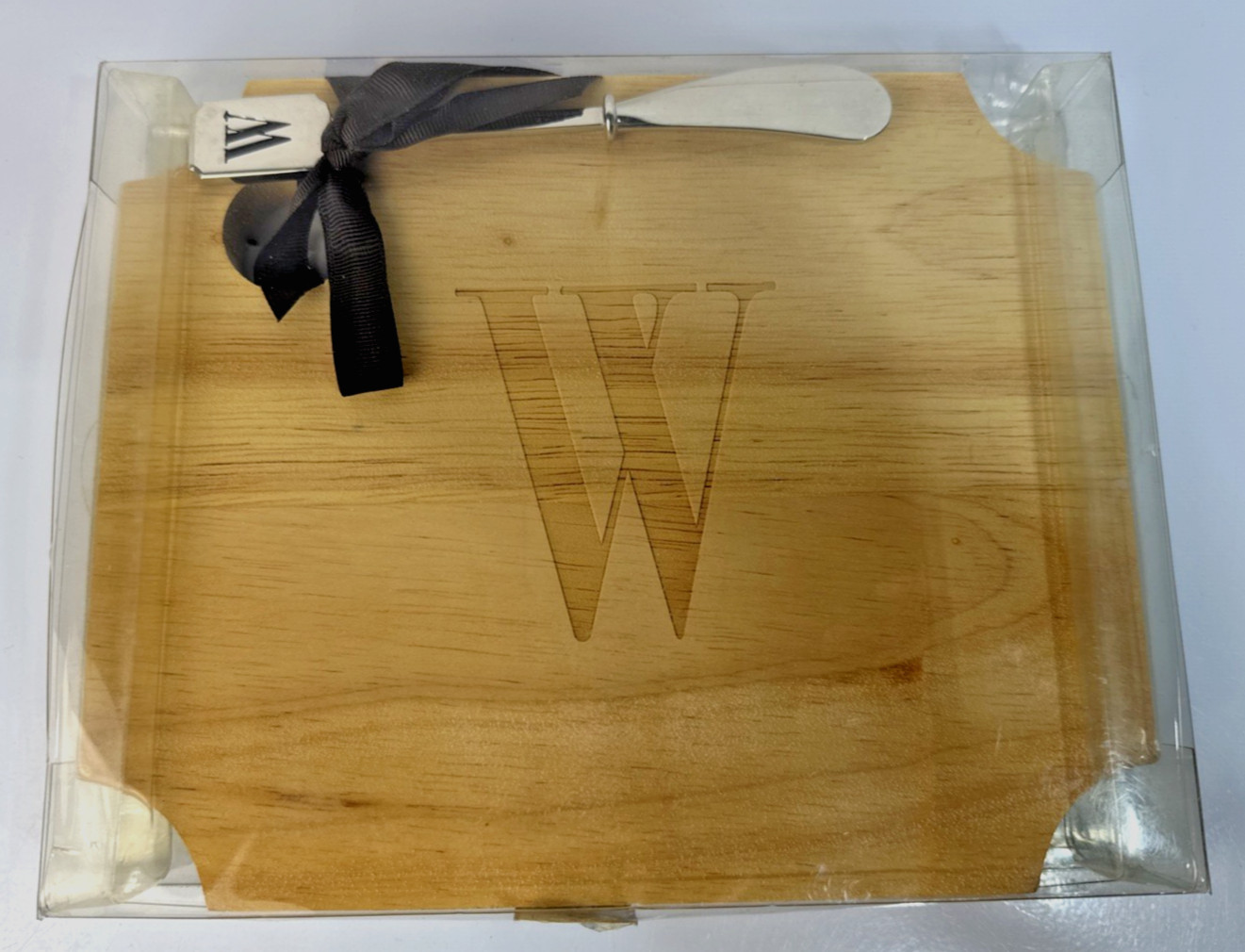Mud Pie Monogram “W” Cutting Board & Spreader Set — Harry & David — 2007 NOS