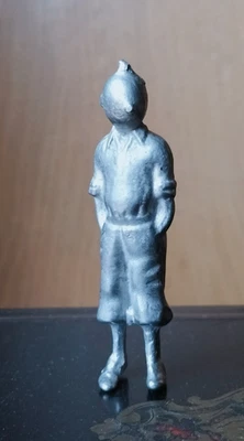 ANCIENNE FIGURINE TINTIN EN MÉTAL LOURD -  PLOMB ? - H :  7,6 cm - NON PEINTE - Photo 1/4