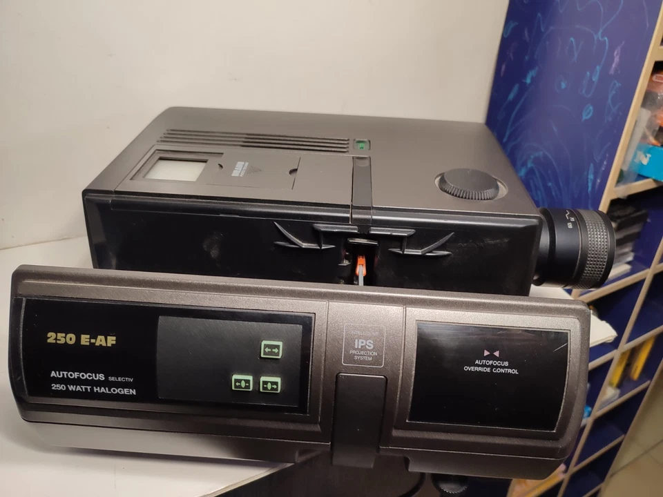 PROJECTEUR DE DIAPOSITVE BRAUN PAXIMAT MULITMAG 250 E-AF FONCTIONNEL - Photo 3/4