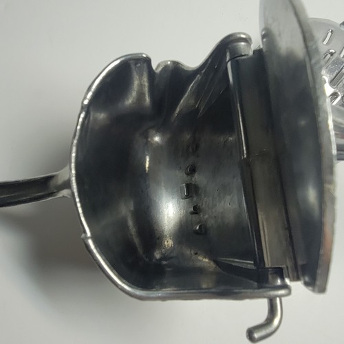 Vintage Wear Ever Aluminum Citrus Juicer Juice Squeezer Strainer Hand Press USA - Picture 11 of 24