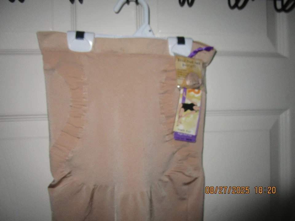 XL 全新全新带标签 Spanx Star Power Play 半滑米色塑形肚子光滑瘦身 — 第 2/4 张图片