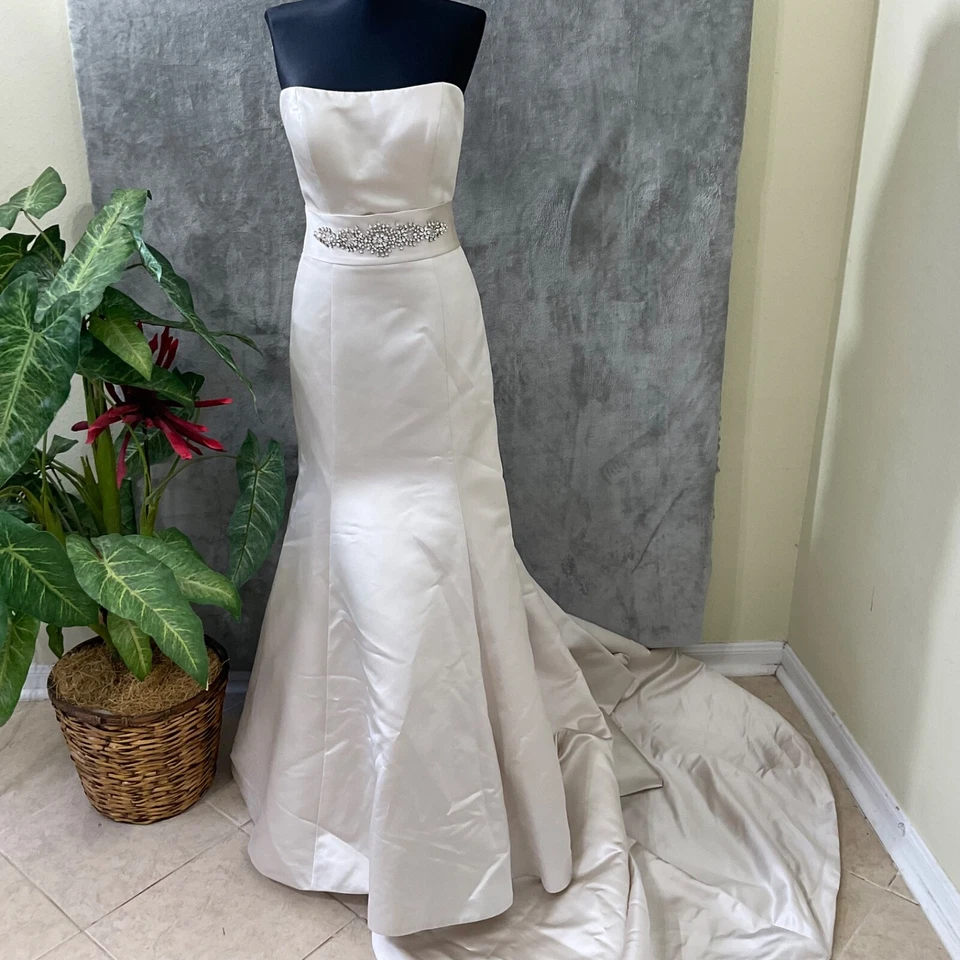 VESTIDO DE NOVIA CASABLANCA 1910 TALLA 10 CUENTAS PEDRERÍA sin tirantes VESTIDO TREN Foto 3 de 4