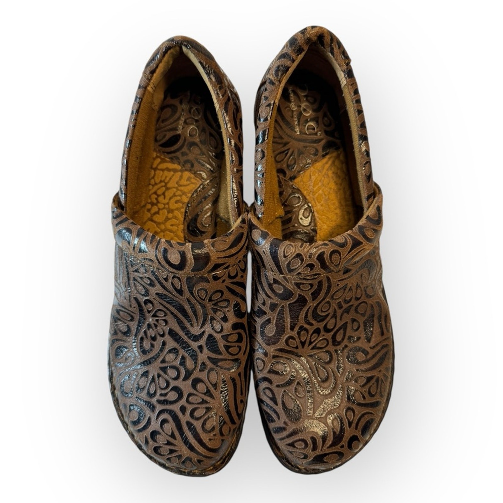New $165 Womens 10 BOC Born Chocolate Brown Leather Slip On Embossed Clog Boho