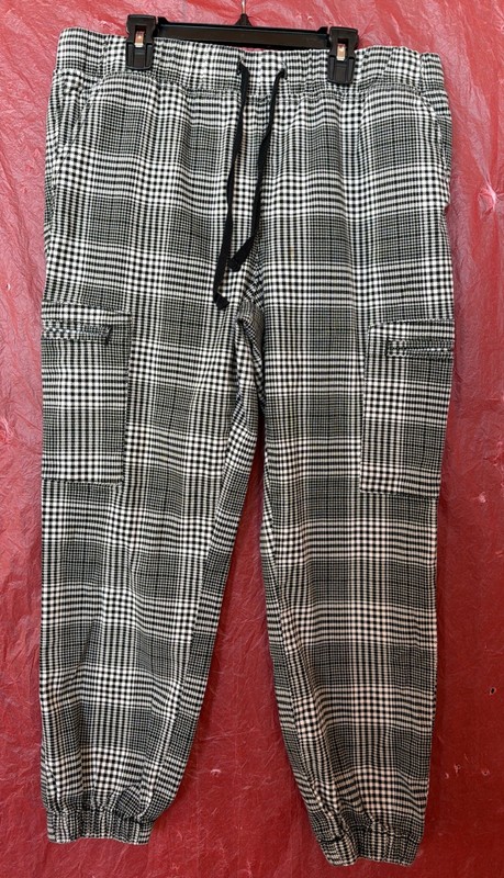 Women's M TINSELTOWN Black White Plaid Jogger Pants Cargo Style Elastic Waist