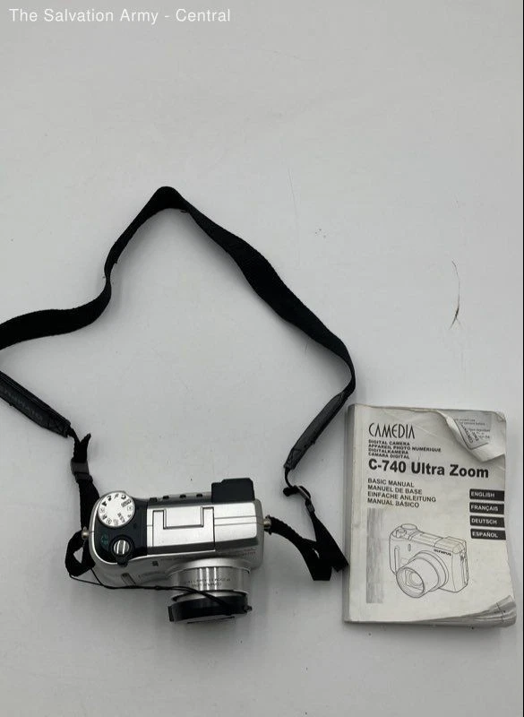 Olympus Camedia C-740 Ultra Zoom Silver 3.2MP 10x Optical Zoom Digital Camera - Image 2 of 4