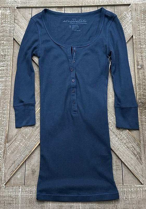 Women’s Juniors Aeropostale Shirt Size Small