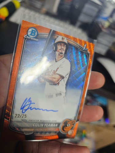 2025 Bowman Chrome Draft COLIN YEAMAN 1st Bowman ORANGE WAVE Refractor AUTO /25 - Picture 3 of 3