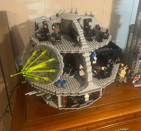 LEGO Star Wars: UCS Death Star (75159) 99% Complete