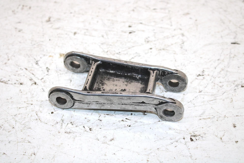 1985 Yamaha Vmax Oem Upper Spindle Pivot 8M6-2382E-00-00 SY125 - Image 4 of 4