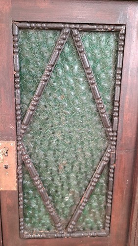 Hängeschrank antik Vitrine mit grüner Glasscheibe - Bild 5 von 11