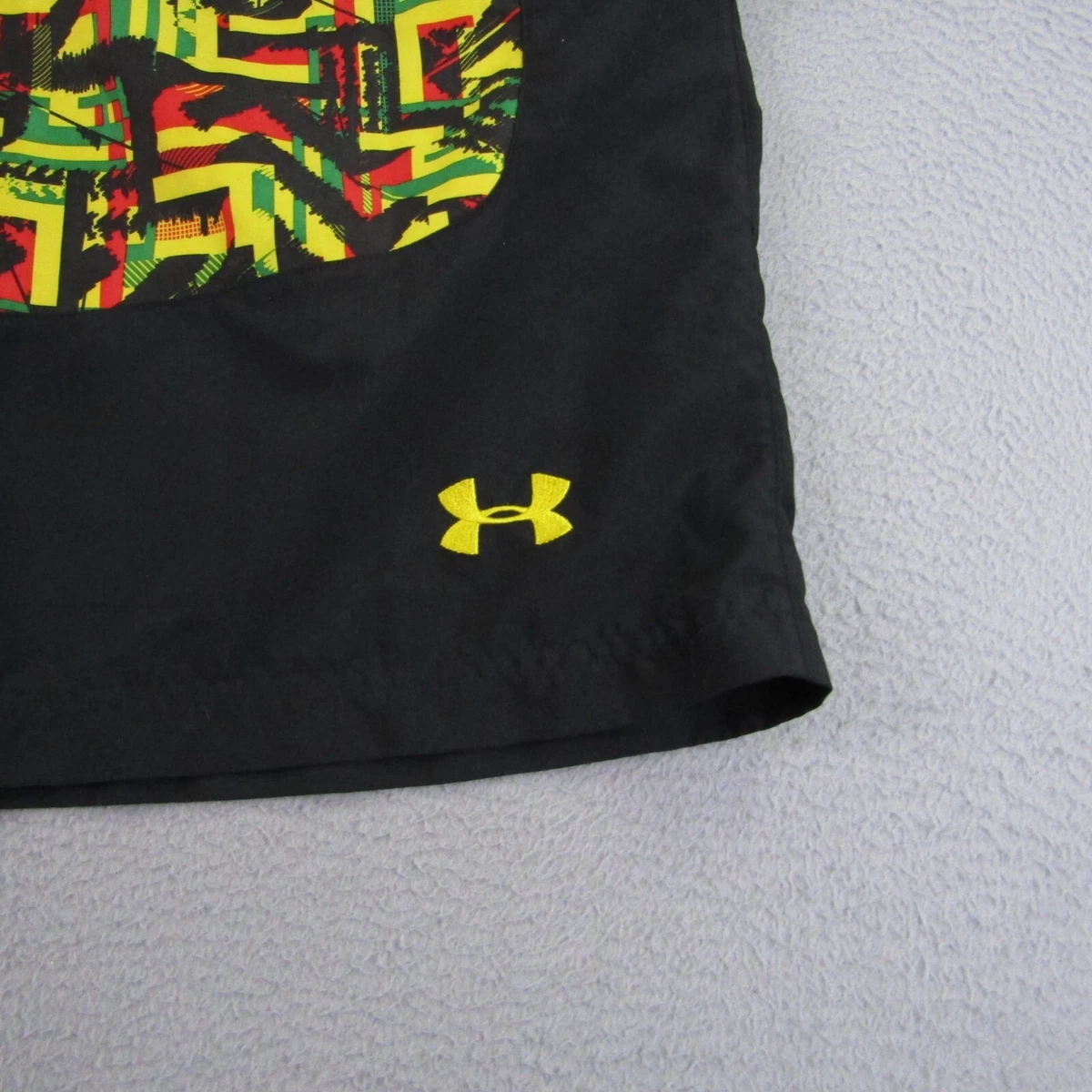Under Armour Shorts Mens Medium Black Red Green Gold Loose Basketball Athletic