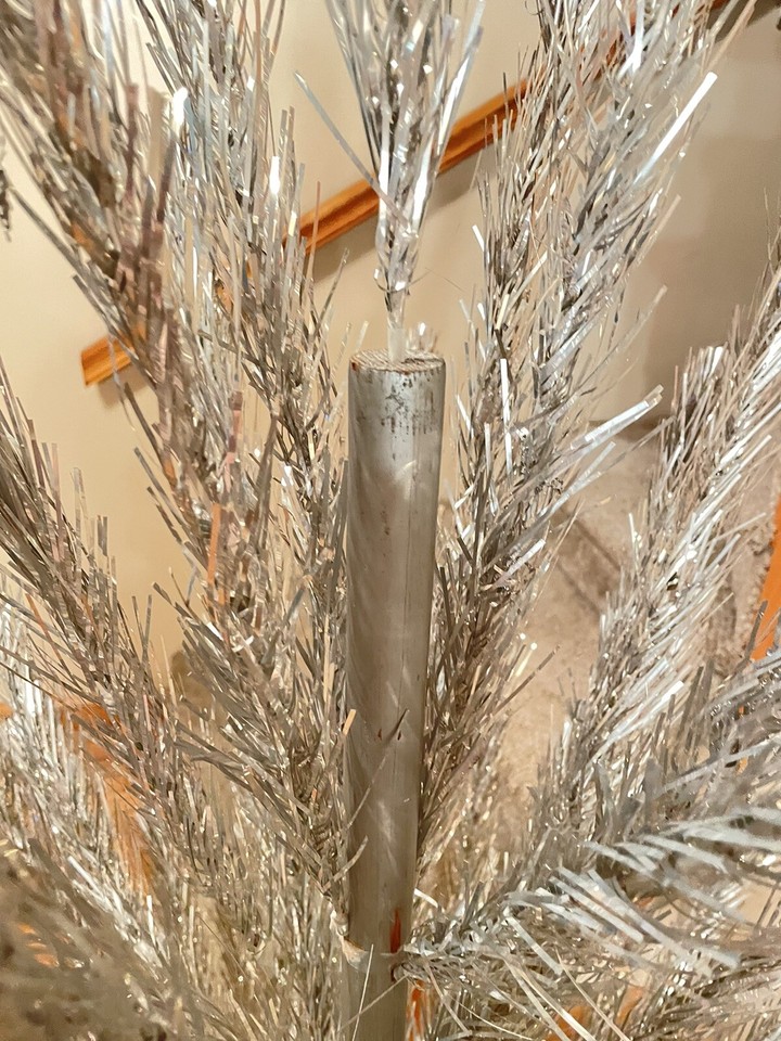 Vintage Metal Trees Corp Aluminum Christmas Tree 6.5' w/ Original Box ...