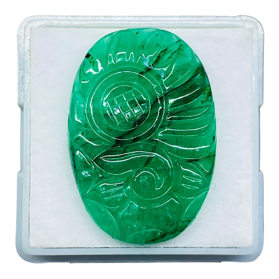 Piedra preciosa tallada verde con tapa de esmeralda natural de Zambia certificada de 14,82 quilates sin tratar Foto 3 de 4