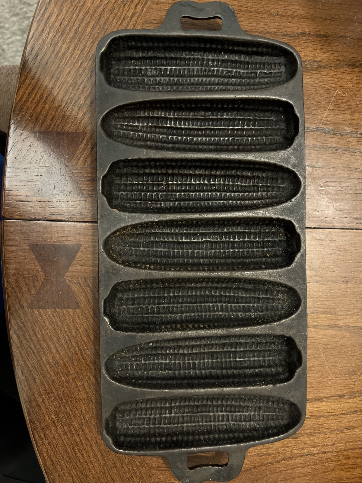 Vintage Cast Iron Cornbread Corn Stick Muffin Pan Corn Bread Mold 7 Ear