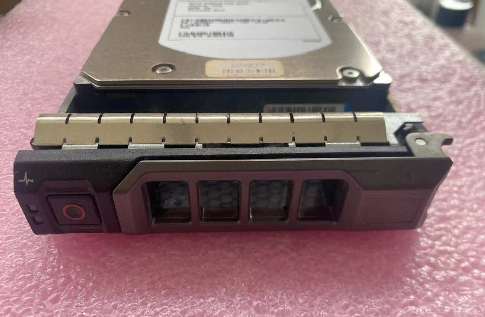 Seagate Cheetah 73GB ST373455SS SAS / 16MB Cache 15000RPM 3.5" Caddy Inc HDD - Image 2 of 4