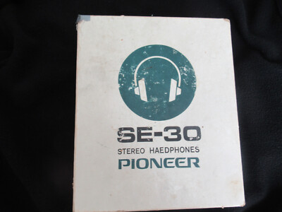 Pioneer SE-30 vintage Headphones Pair of white/ black pre-owned Tested