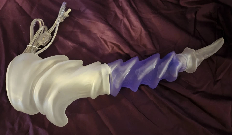 Lámpara de Sangre Muerte de un Unicornio A24 Edición Limitada Nueva Precintada 2025 PREVENTA Foto 2 de 4