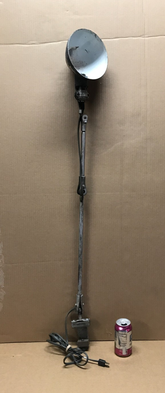 VTG Industrial Shop Work Bench Articulated Light Fixture Table Lamp Old 1805-25B