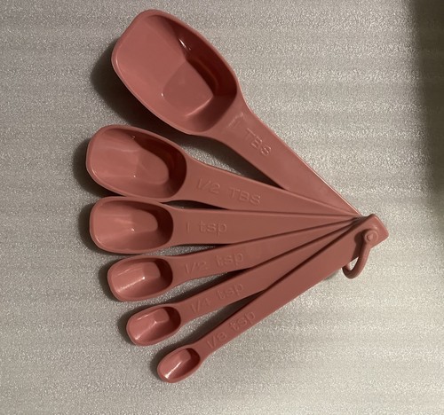 VTG Rubbermaid Measuring Spoon Set 6 pc Pink Mauve Complete #2231 - #2236 1980s