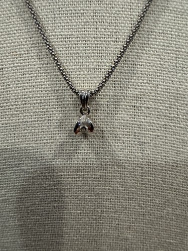 Collana in oro bianco 14 kt 16" con pendente in oro bianco 18 carati con diamanti .25"  - Foto 2 di 5