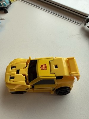 Hasbro Transformers Bumblebee Titans Return Legends Class Genarations Figure New