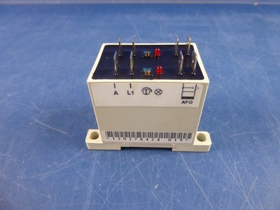 KLASCHKA  ''  RELAIS TYP ZFS 2-4.4-240VAC  ''  NEU.