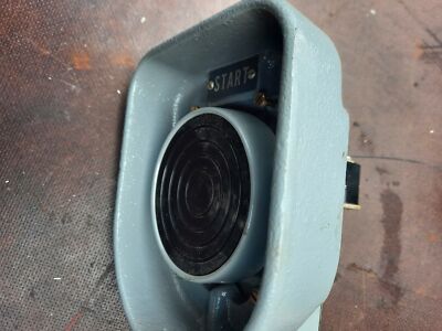 Allen Bradley 800P-1F1BBS Touch Button