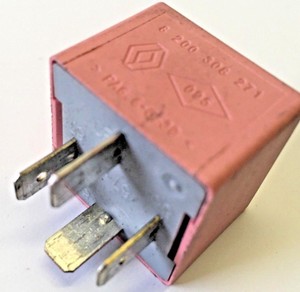 8200308271 реле аналог