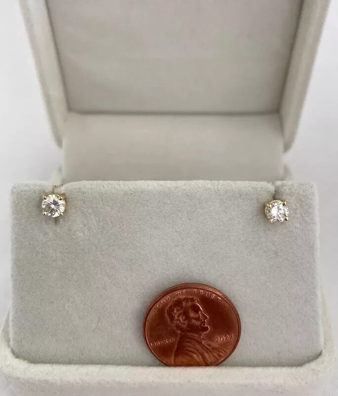 1/2 Carat Diamond Earrings 14K Gold Retail Price $1500 My Price Only 899.00!