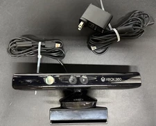Microsoft  Xbox 360 Kinect Sensor,  Power Cord, Mounting Clip And Game. (Z9)