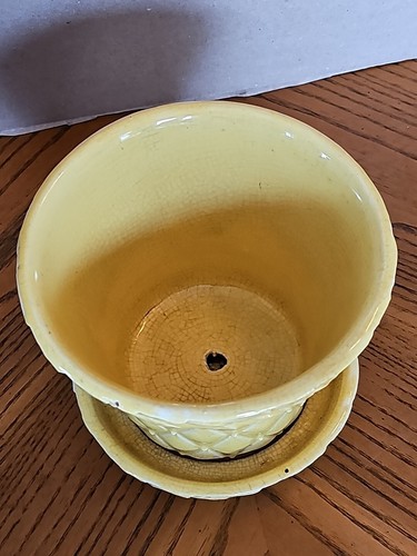 Vintage McCoy Pottery Yellow Quilted Diamond Leaf 6" Flower Pot w/ Saucer MCM - Picture 5 of 8