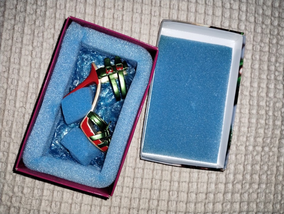 RARE Just The Right Shoe MISTLETOE High Heel Pump Red Green -New in box ...