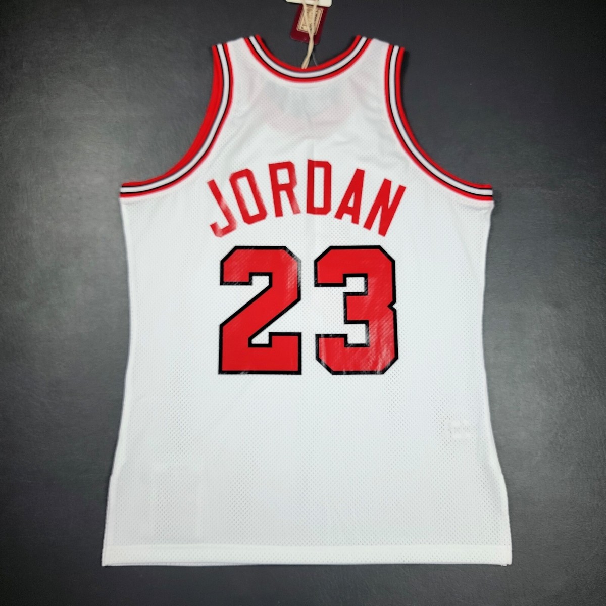 100% Authentic Michael Jordan Mitchell Ness 91 92 The Shrug Bulls