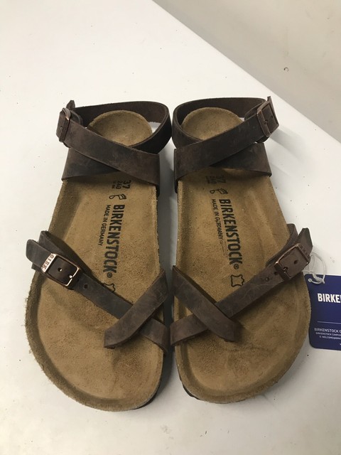 birkenstocks with toe loop and ankle strap