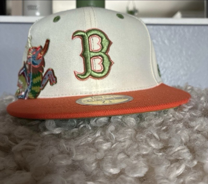 New Era 59FIFTY Fitted Baseball Cap White/Orange Brim Green B Logo 7 1/8