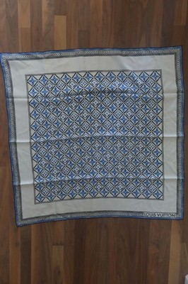 LOUIS VUITTON CARRÈ LV TILES 90 SCARF