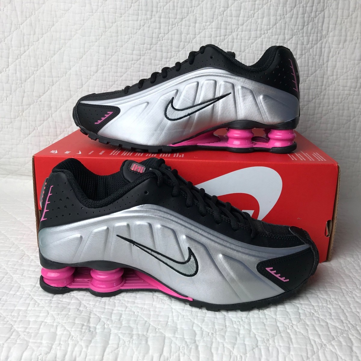 Nike SHOX R4 Shoes Women's SZ 9.5 Black Metallic Silver Pinksicle