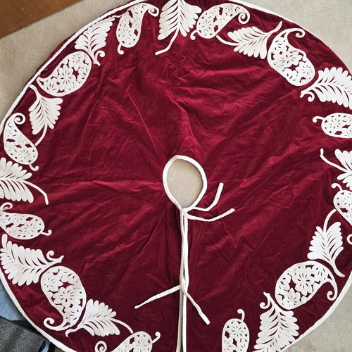 RARE Pottery Barn ~RED & White VELVET ~ CHRISTMAS Tree SKIRT Embroidered 