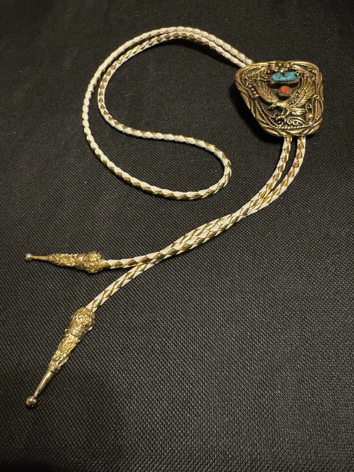 Галстук-боло SSI USA Gold-tone Eagle Motif со вставками из бирюзы и коралла - Изображение 3 из 4