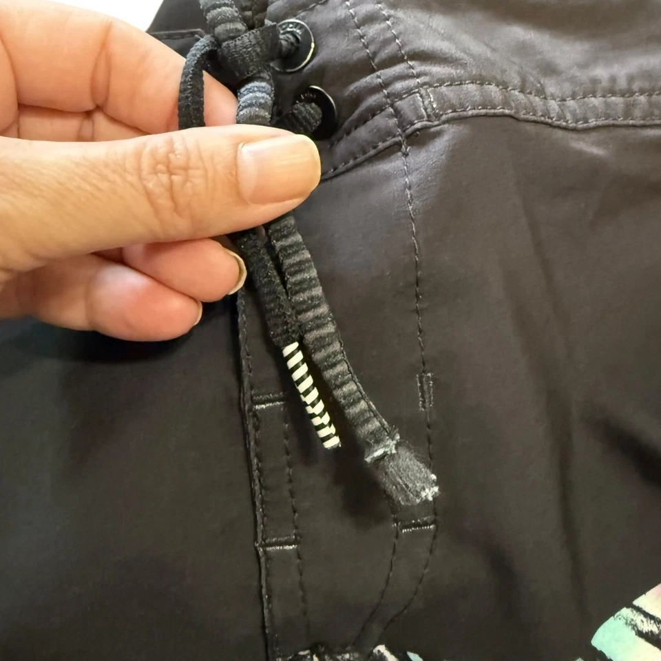 Volcom Mod-Tech Boys Black Multicolor Surf Boardshorts Size 26" - Image 3 of 4