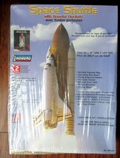 Sealed Lindberg 1:200 scale Space Shuttle wit...