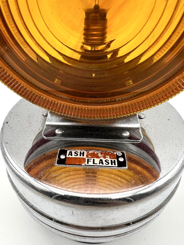 Vintage Ash Flash Emergency Orange Light with Suction Cup WORKS Hong Kong - Foto 3 di 10