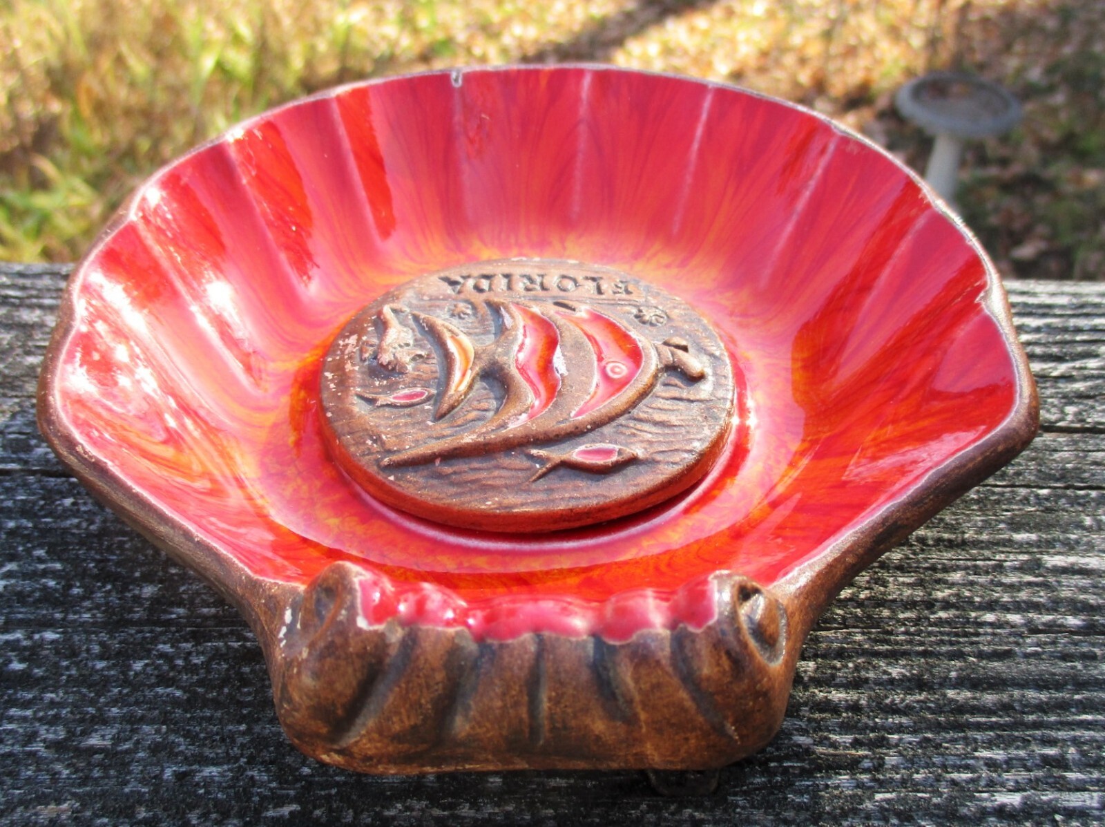 TREASURE CRAFT Red Orange Lava Florida Ashtray Dish Scallop Shell w/ Angel Fish