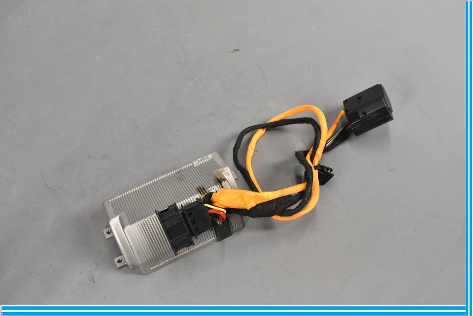 2011 VOLKSWAGEN TOUAREG RADIO RECEIVER W/ WIRE HARNESS 1J0972753 - Image 2 of 4