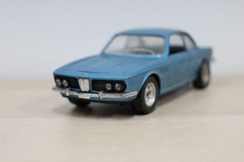 BURAGO 1/24  BMW 3.0 CS (METAL BLUE) #4 DIE CAST MODEL CAR - Photo 1/5