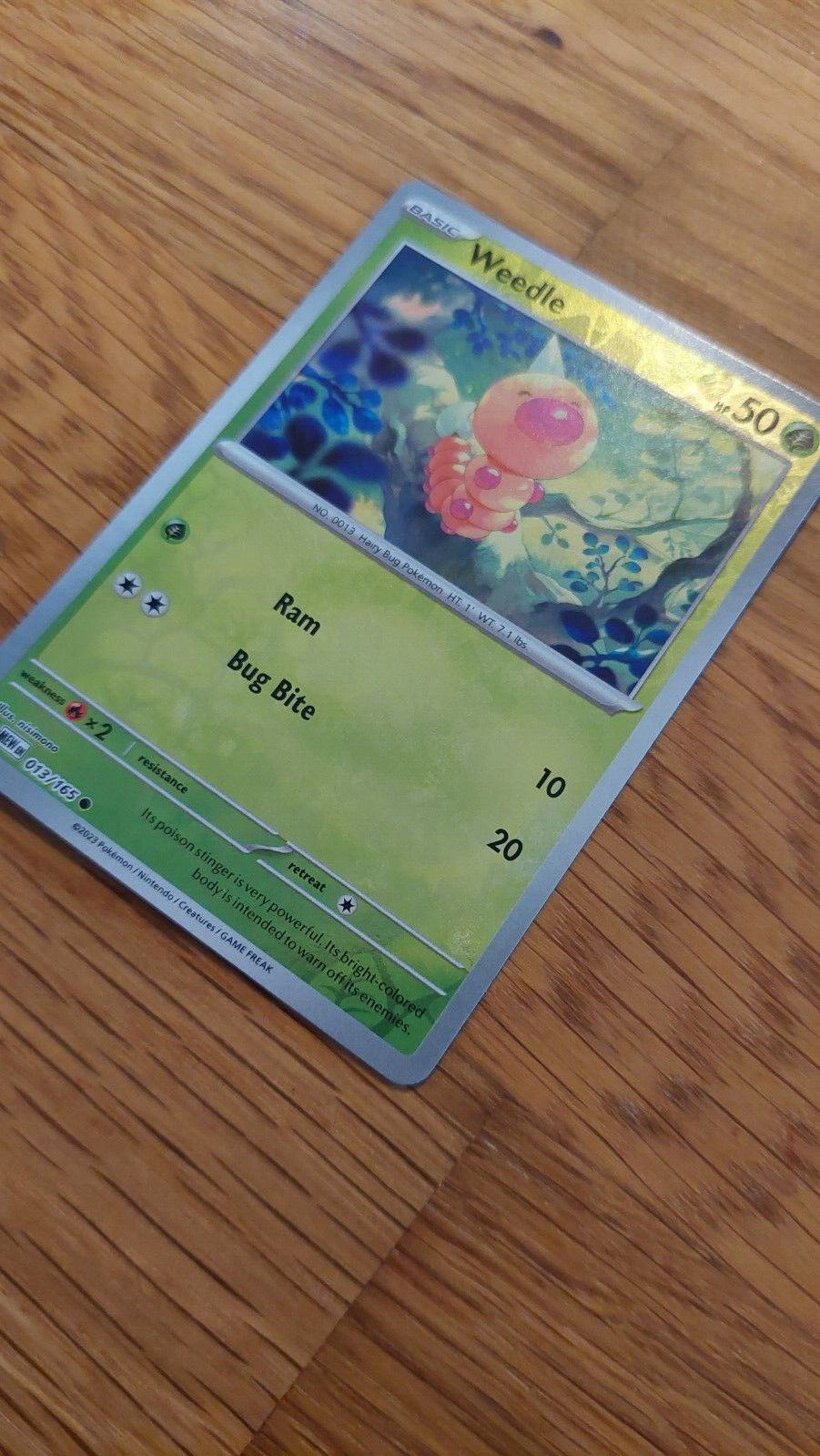 Weedle (13/165) Reverse Holographic 151 Pokemon card