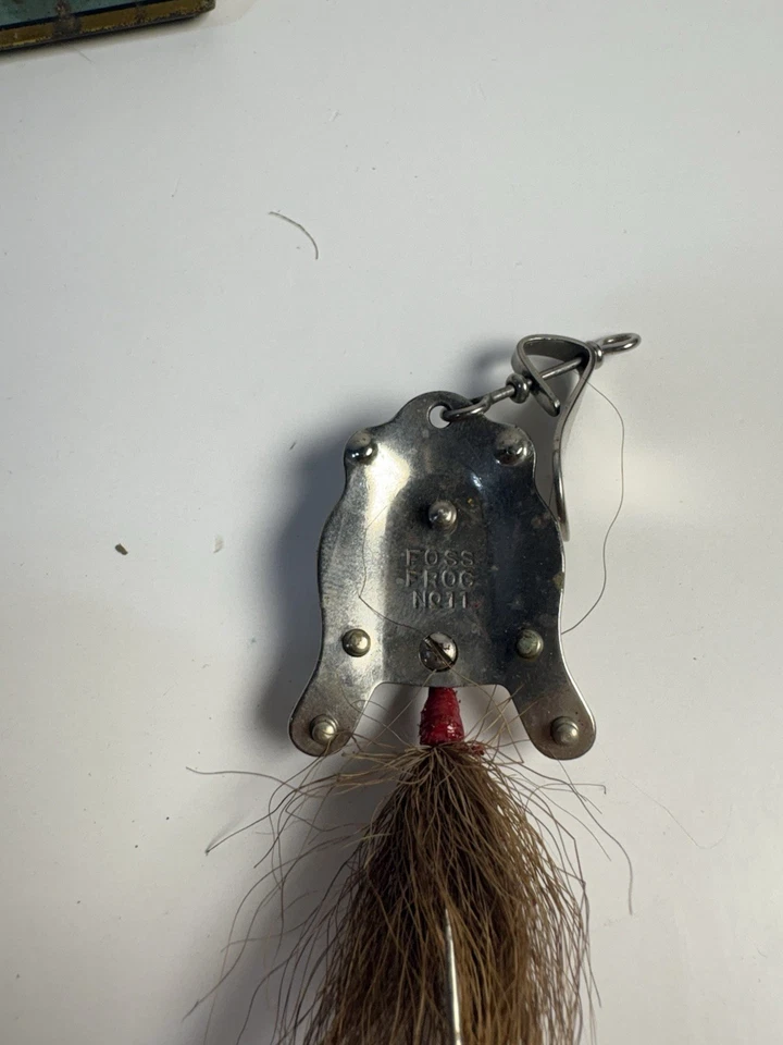 Al Foss Frog Wiggler #11 Latón Resistente Ceja Bucktail Lata Azul con Papeleo Foto 3 de 4