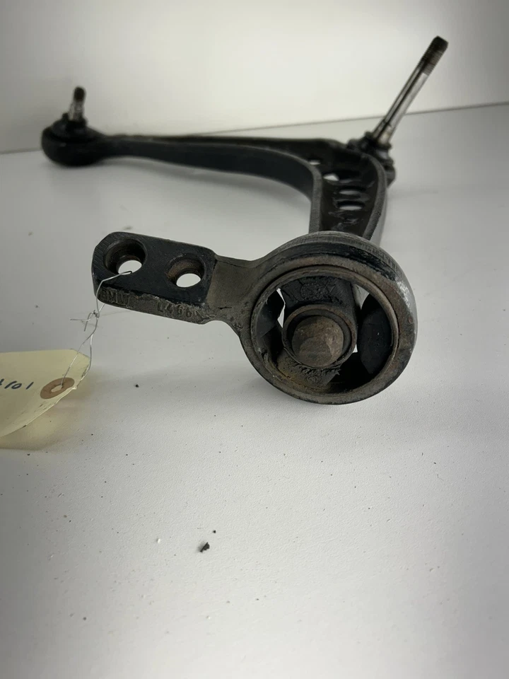 Brazo de control izquierdo BMW 325i 1991 84-91 318i 325e 325i Foto 2 de 4