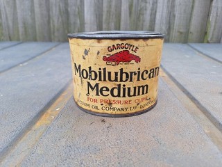 Vintage Gargoyle/Mobiloil Grease Can