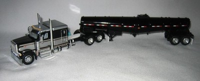 1/64 DCP 60-2262 589 Pete 72  Flat Top Black/Silver All Black Polar Drop Trailer
